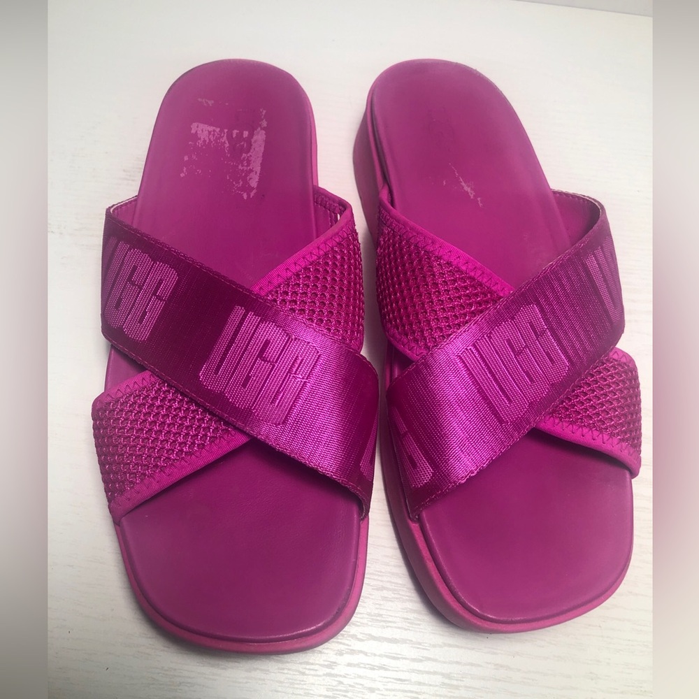 UGG Emily Mesh Women Slippers Dragon Fruit Slip-on Sandals Size 6